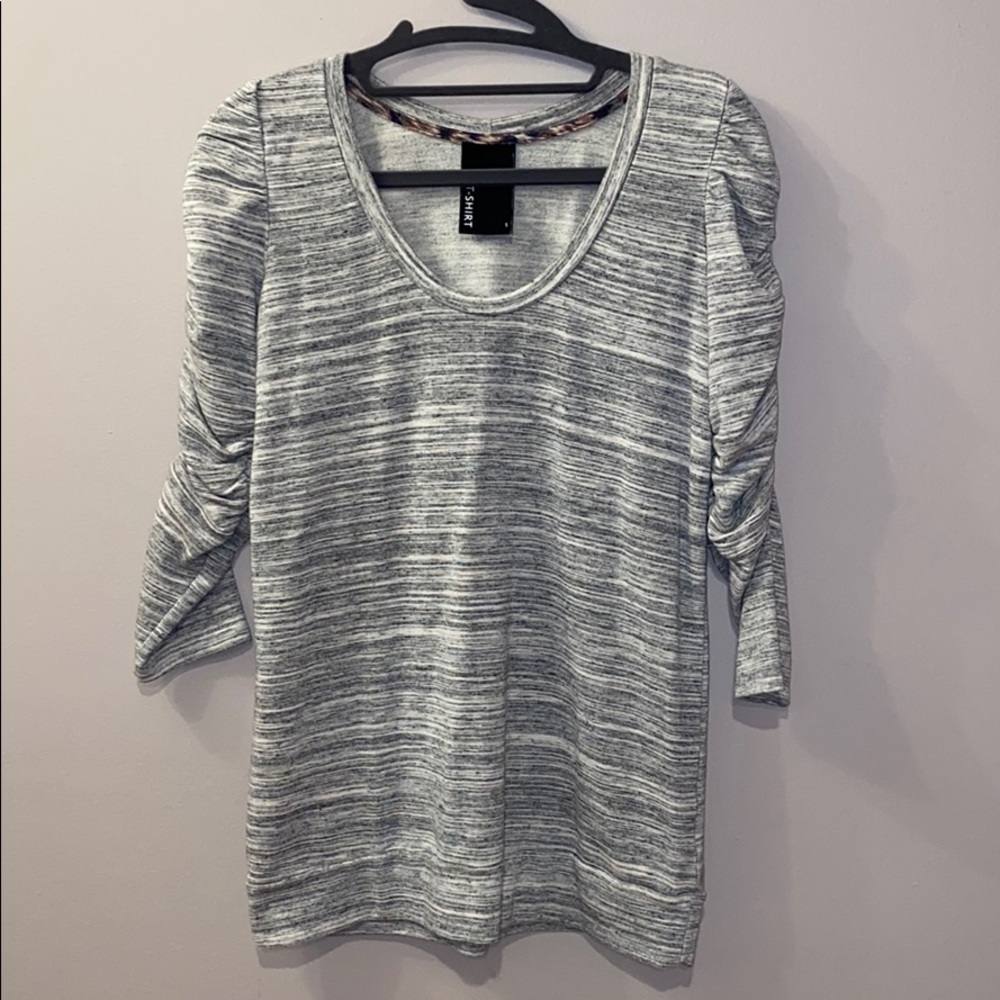 Dolan top